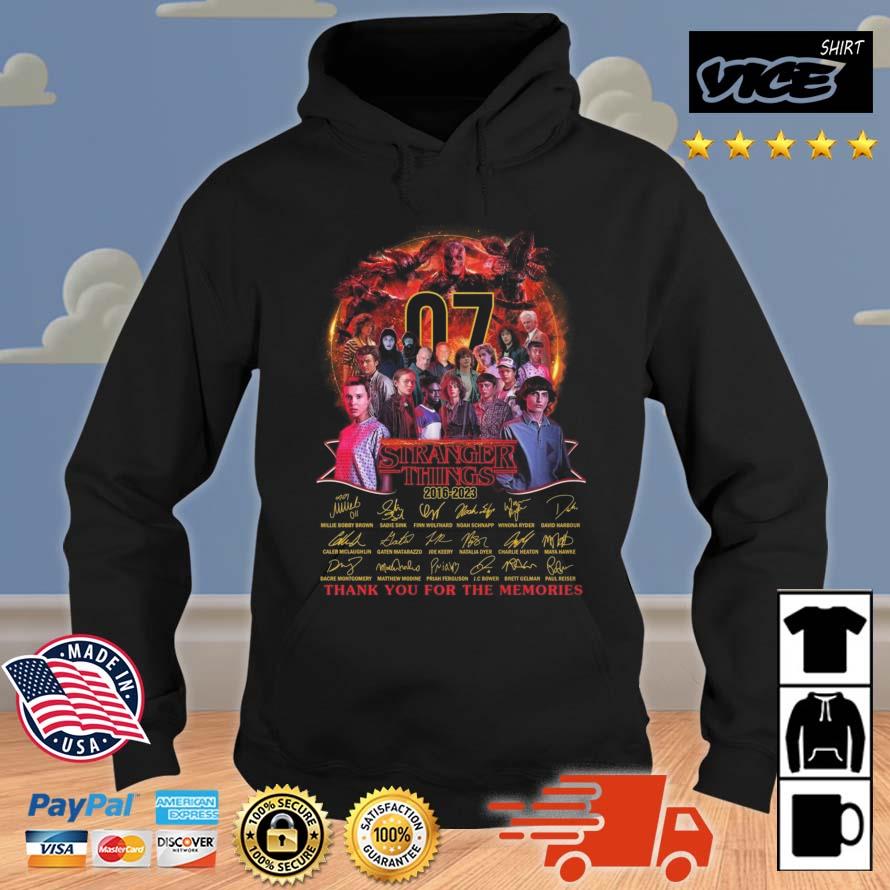 Premium 07 Years Of Stranger Things 2016 – 2023 Thank You For The Memories Signatures Shirt Hoodie